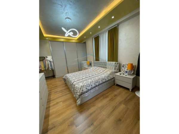 Tirane, shitet apartament 2+1 Kati 6, 105 m² 200.000 € (FUSHA AVIACIONIT,GARDEN RESIDENCE TURDIU)