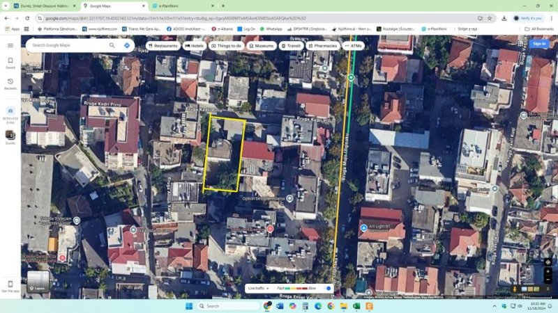 Durres, Shitet Truall, pranë qendrës Durrsit, zonë me intensitet te lart ndërtimi, sipërfaqe 440m², me mundësi zgjerimi deri 100m2, Cmim 550000€, rr.Kadri Pirro, rr M.Ulqinaku, 200m nga pallati sportit Ramazan Njala, 800m nga Stacioni Trenit, 900m nga Amfiteatri/Bashkia Durrës.